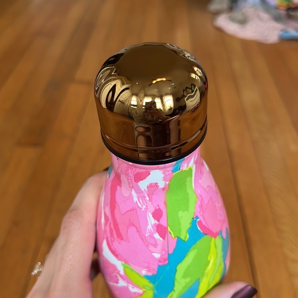 Lilly Pulitzer S’well bottle - Picture 5 of 7
